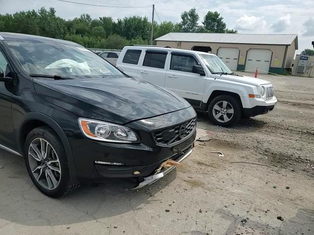 2018 Volvo V60 Cross Country Premier VIN: YV440MWK3J2055577 Lot: 64080234