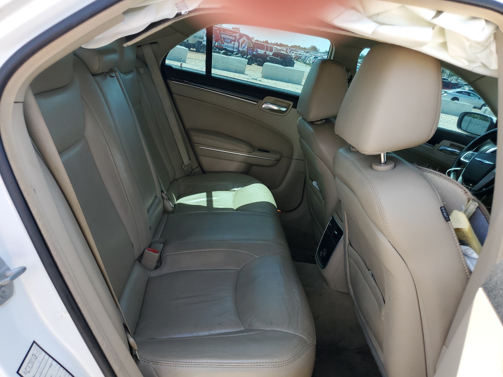 2C3CCAAGXDH589070 2013 Chrysler 300