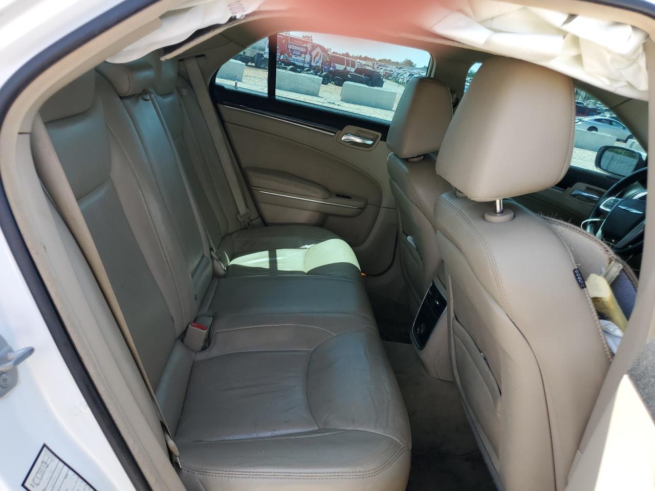 2013 Chrysler 300 VIN: 2C3CCAAGXDH589070 Lot: 61172584