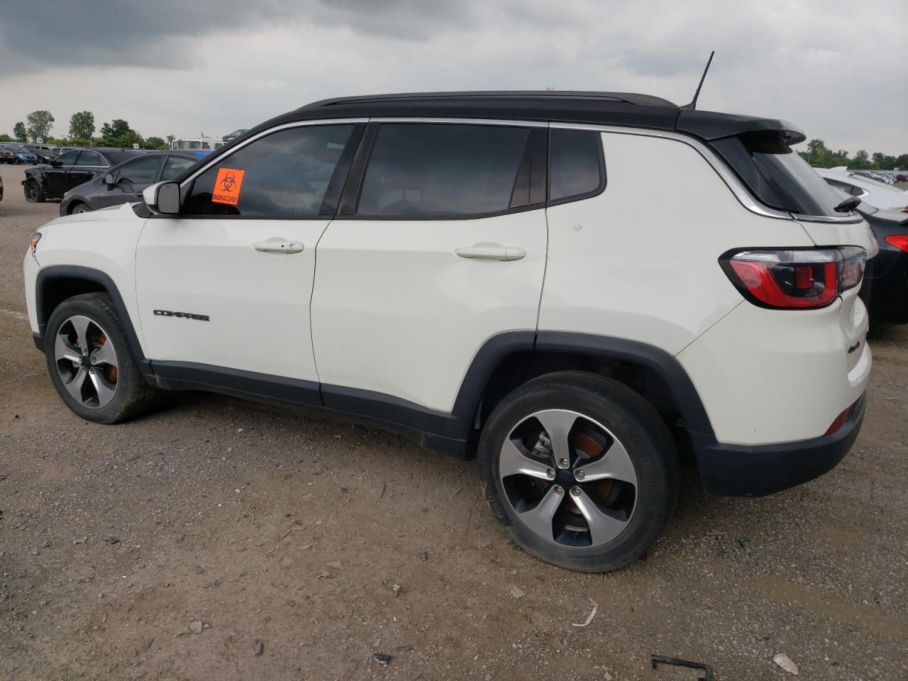 3C4NJDBB9JT230617 2018 JEEP COMPASS - Image 2