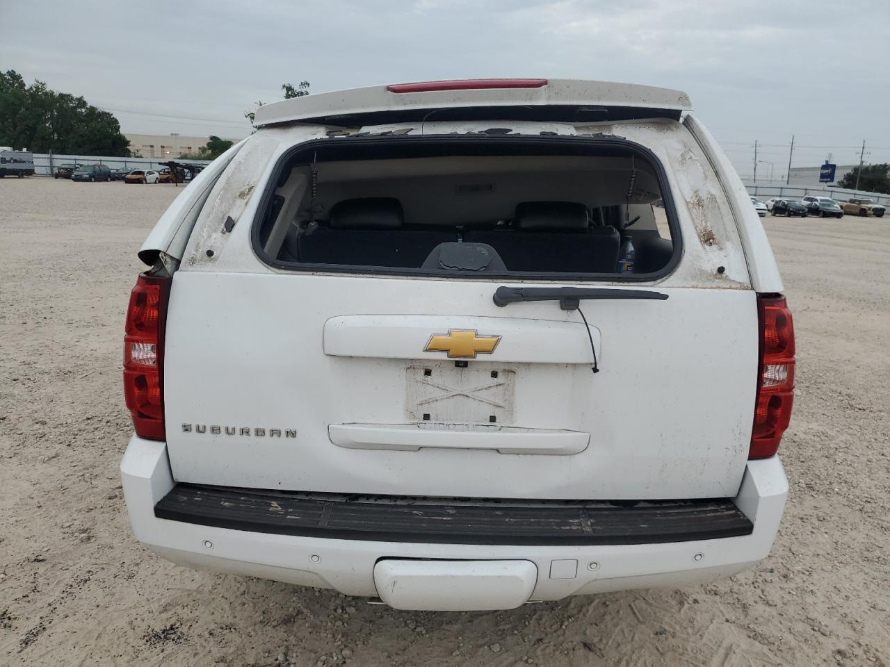 2013 Chevrolet Suburban C1500 Lt VIN: 1GNSCJE07DR190774 Lot: 63005294