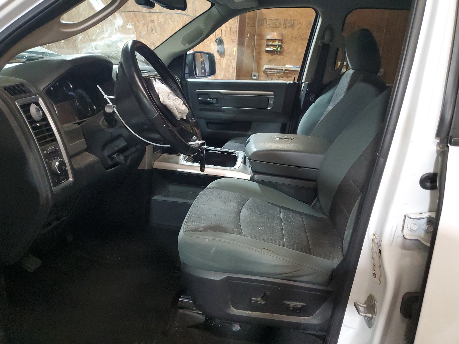 3C6RR7LT8JG130625 2018 Ram 1500 Slt