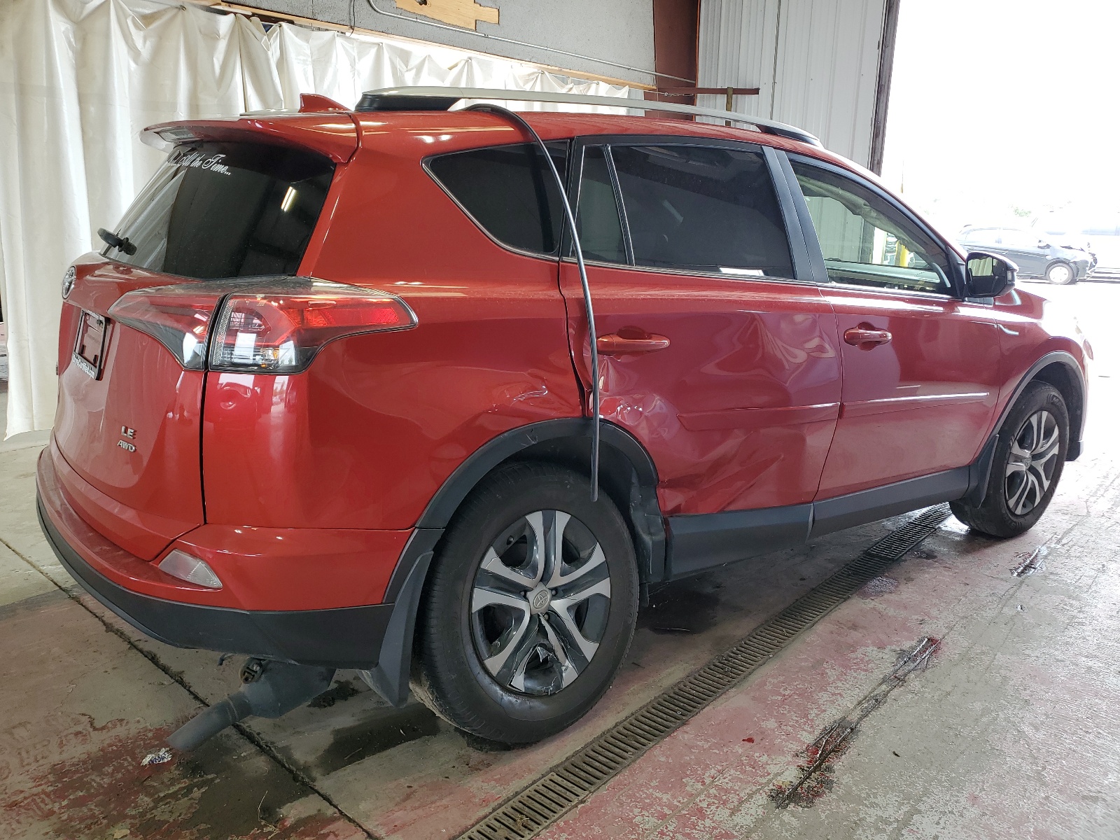 JTMBFREV1HJ155923 2017 Toyota Rav4 Le