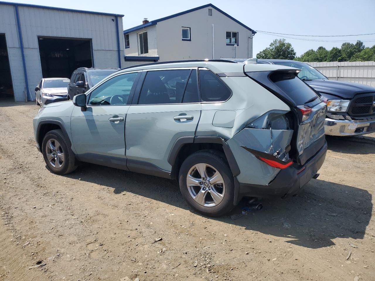 2T3P1RFV7NW292266 2022 Toyota Rav4 Xle