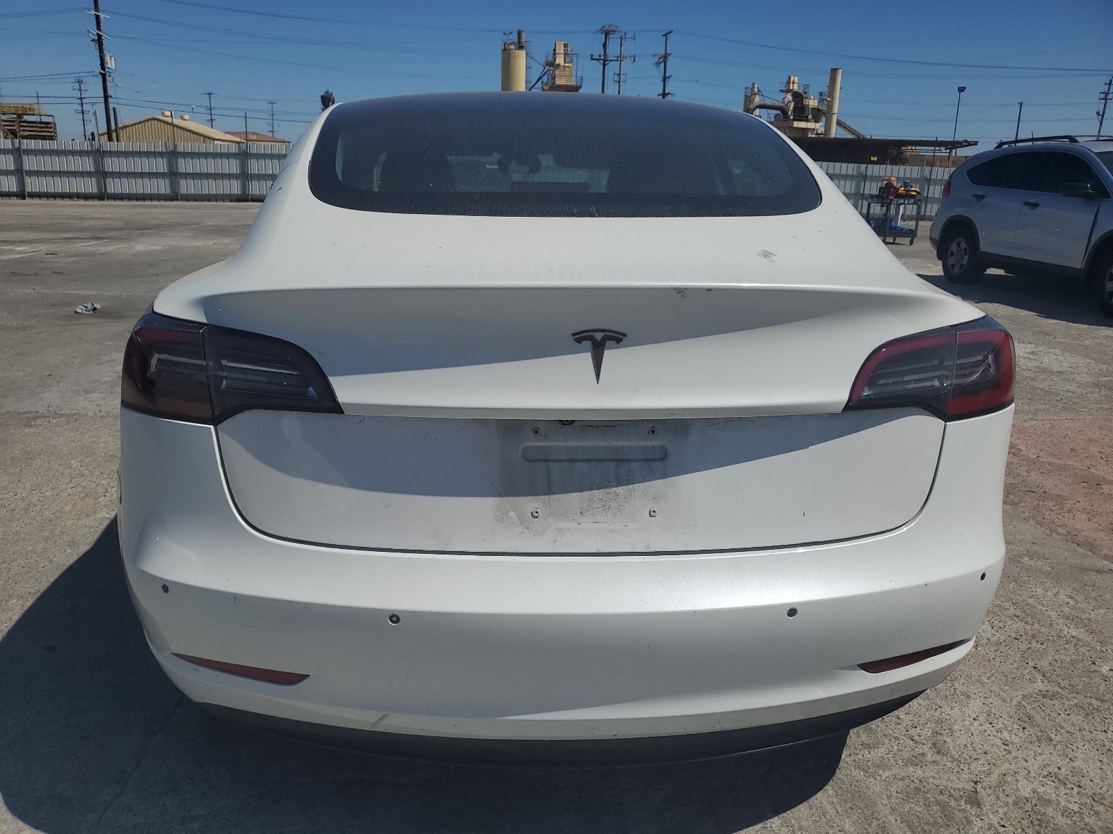 5YJ3E1EAXJF014917 2018 Tesla Model 3