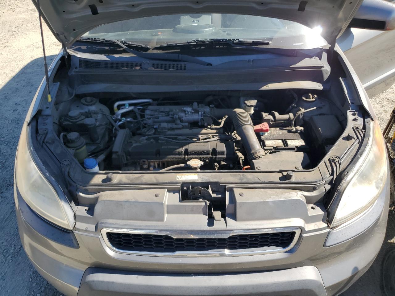 2011 Kia Soul + VIN: KNDJT2A20B7244071 Lot: 63645264