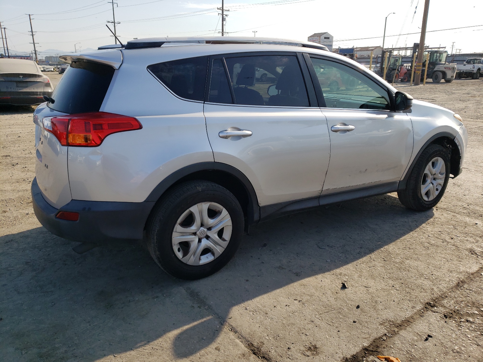 2015 Toyota Rav4 Le vin: JTMZFREV3FJ050893