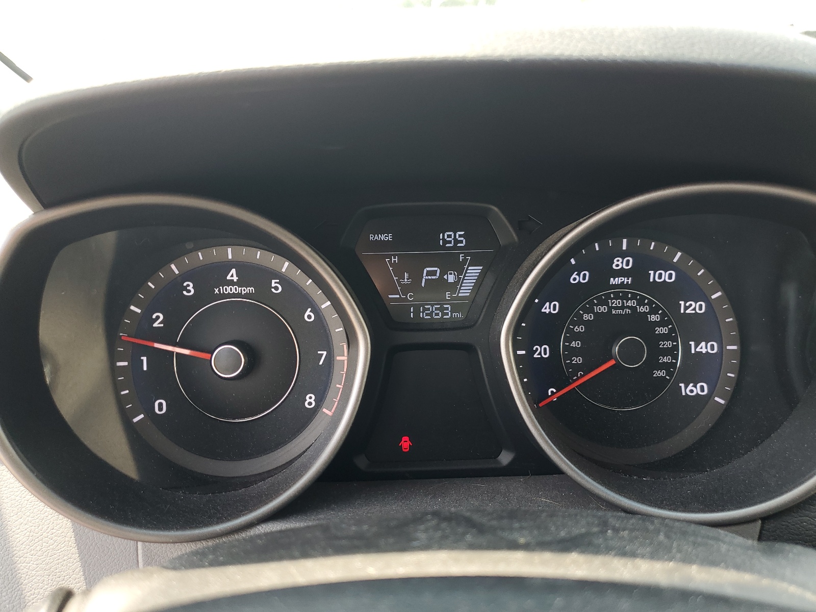 5NPDH4AE2GH685403 2016 Hyundai Elantra Se