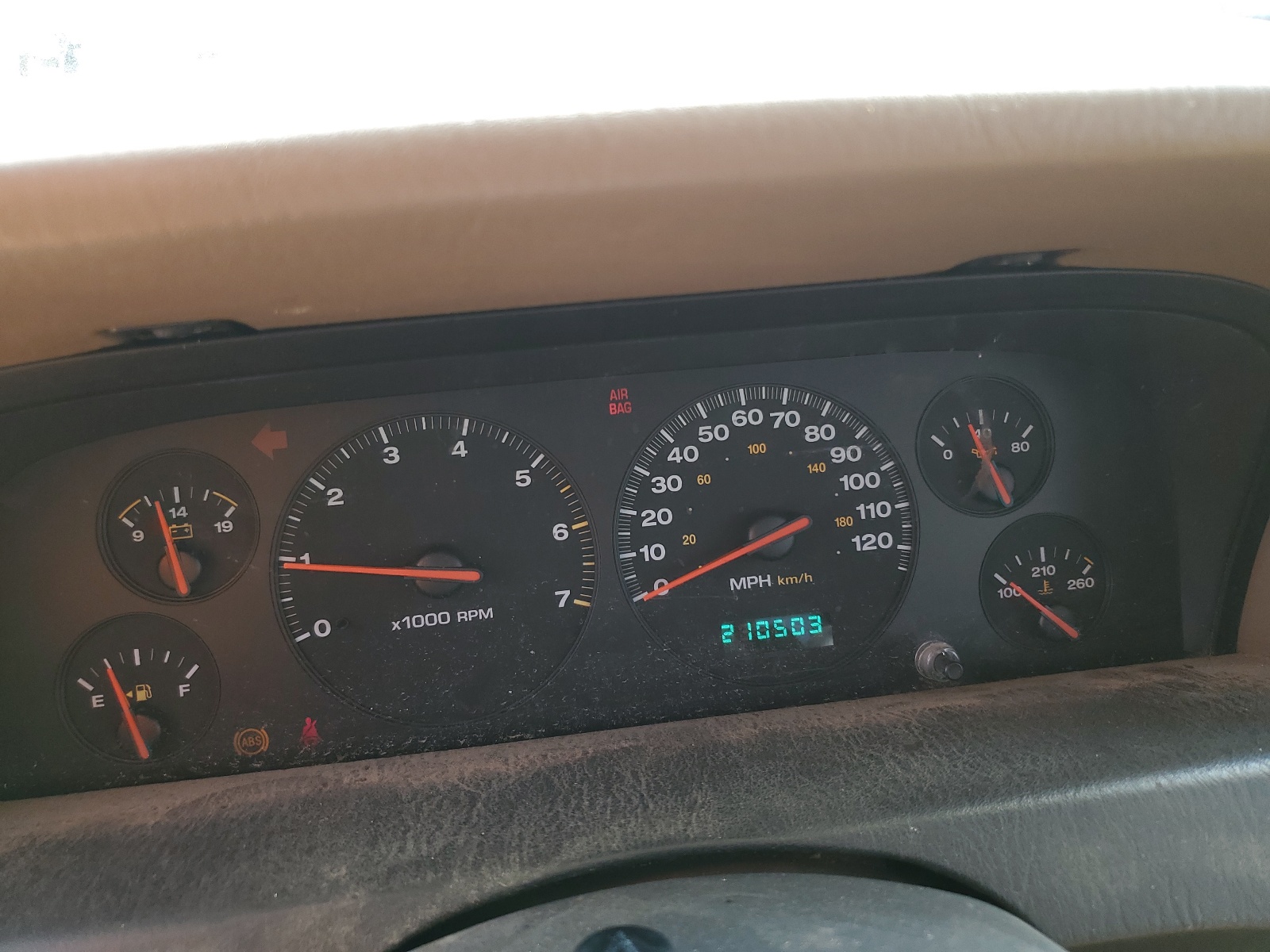 1J4GW48S3YC418132 2000 Jeep Grand Cherokee Laredo