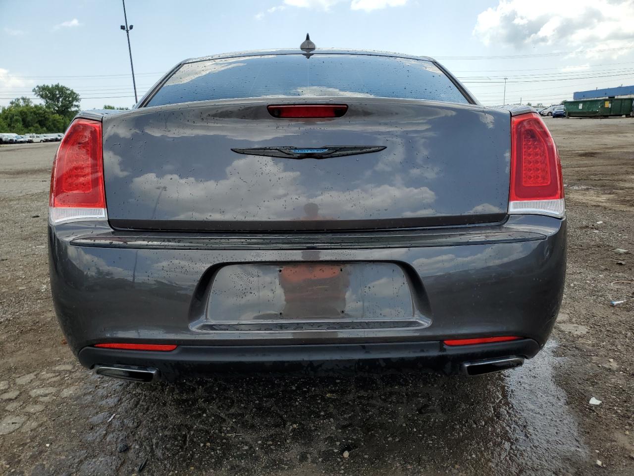 2018 Chrysler 300 Limited VIN: 2C3CCAKG2JH177378 Lot: 62921174
