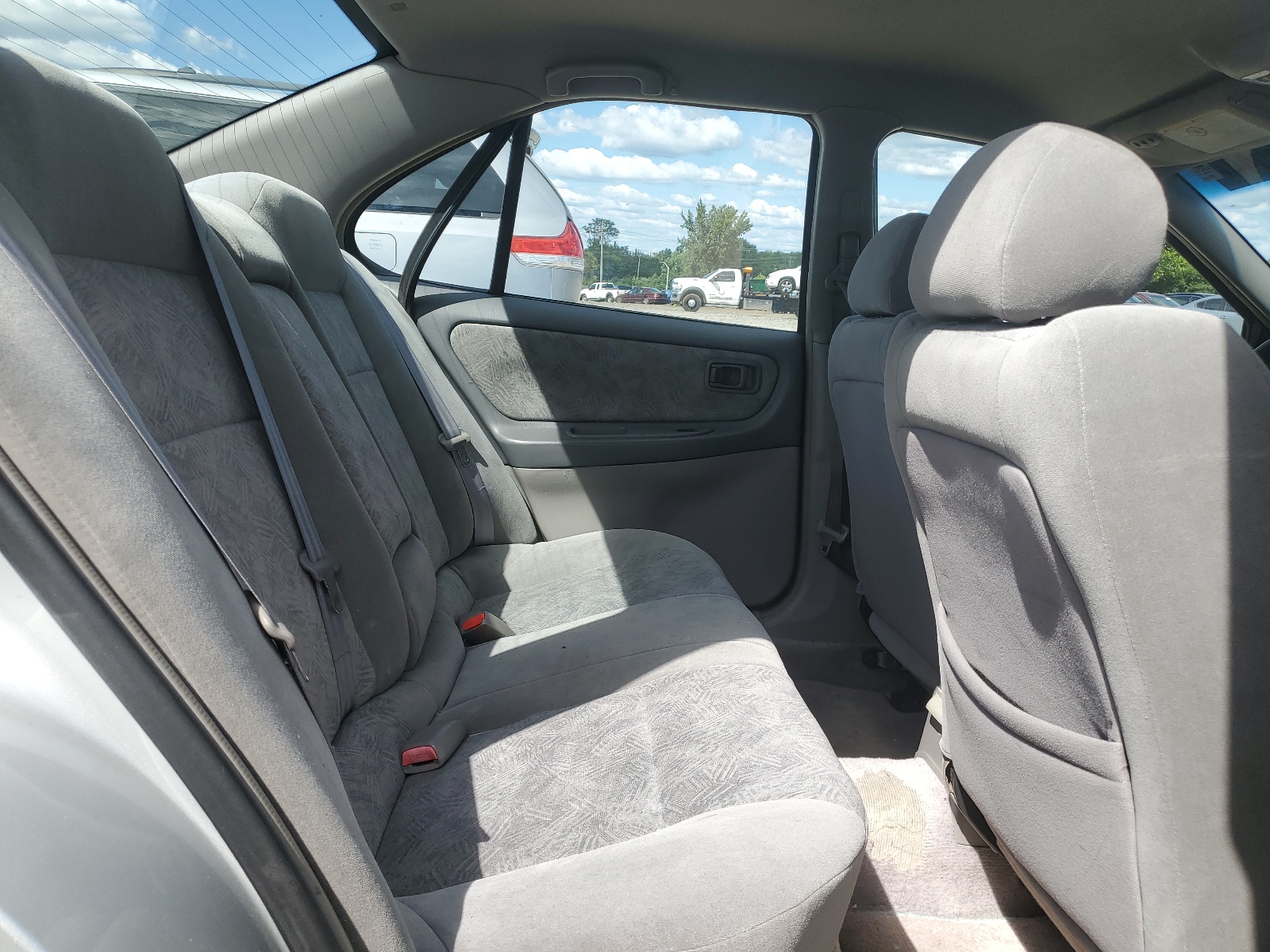 1N4DL01DXYC146285 2000 Nissan Altima Xe