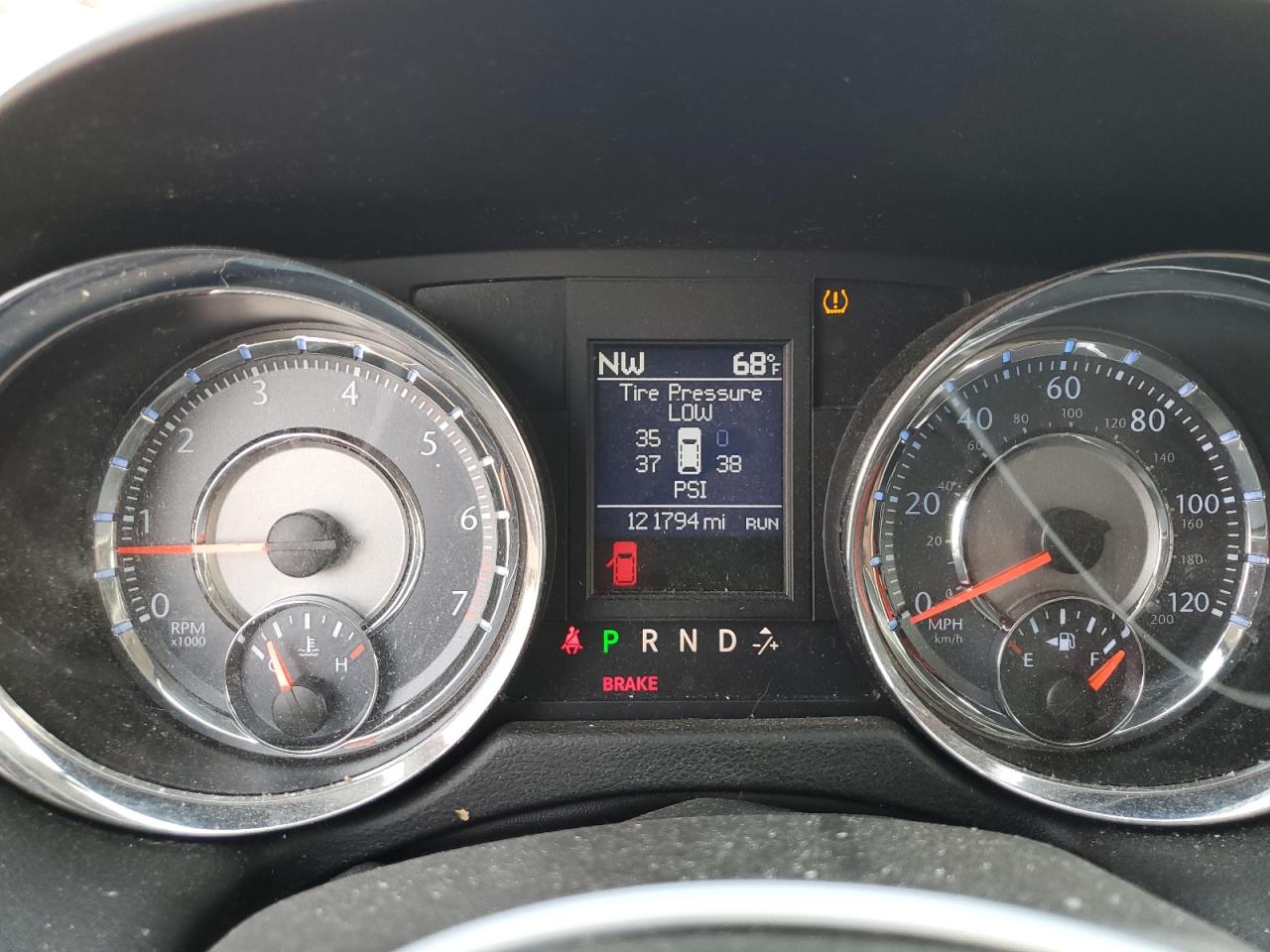 2011 Chrysler Town & Country Touring L VIN: 2A4RR8DG2BR679839 Lot: 63958384