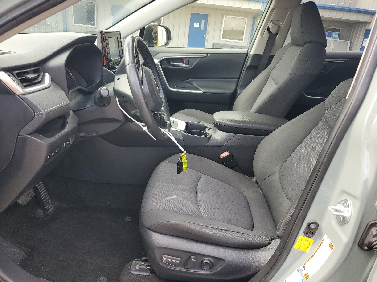 JTMP1RFV3LD049743 2020 Toyota Rav4 Xle