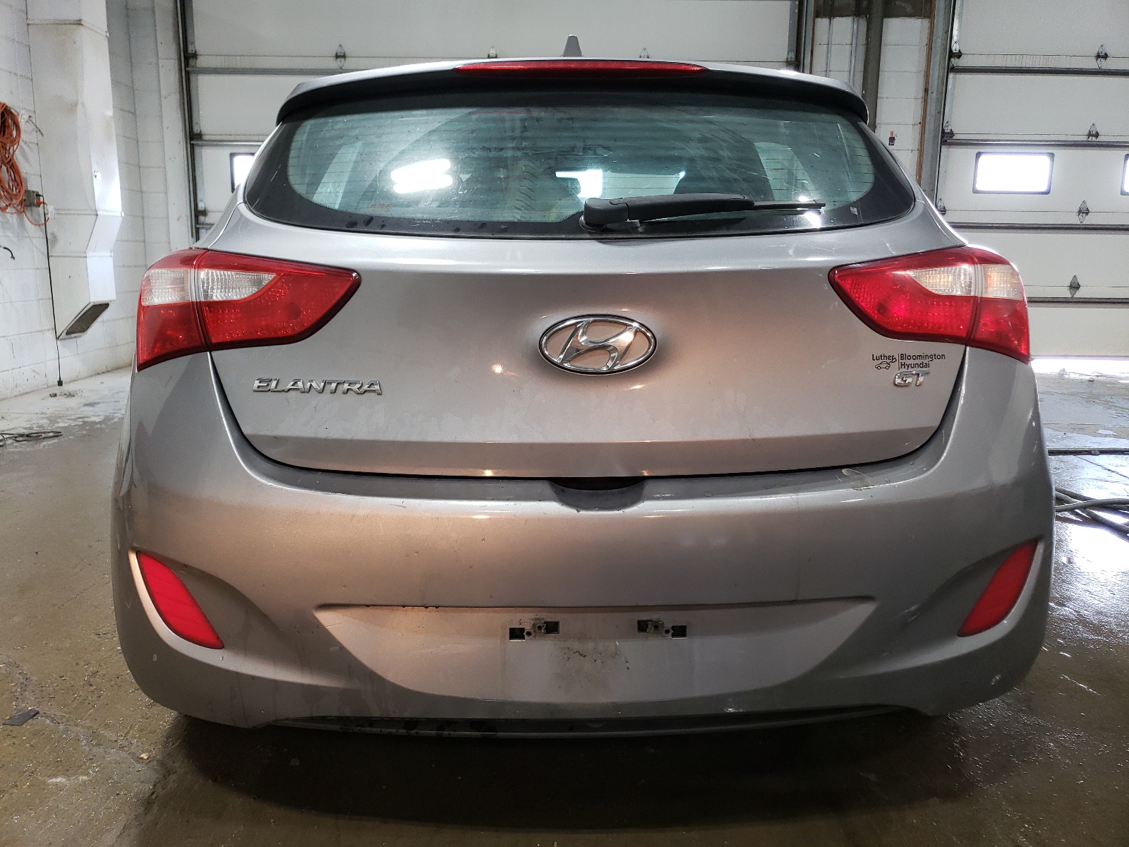 2013 Hyundai Elantra Gt vin: KMHD35LE8DU139736