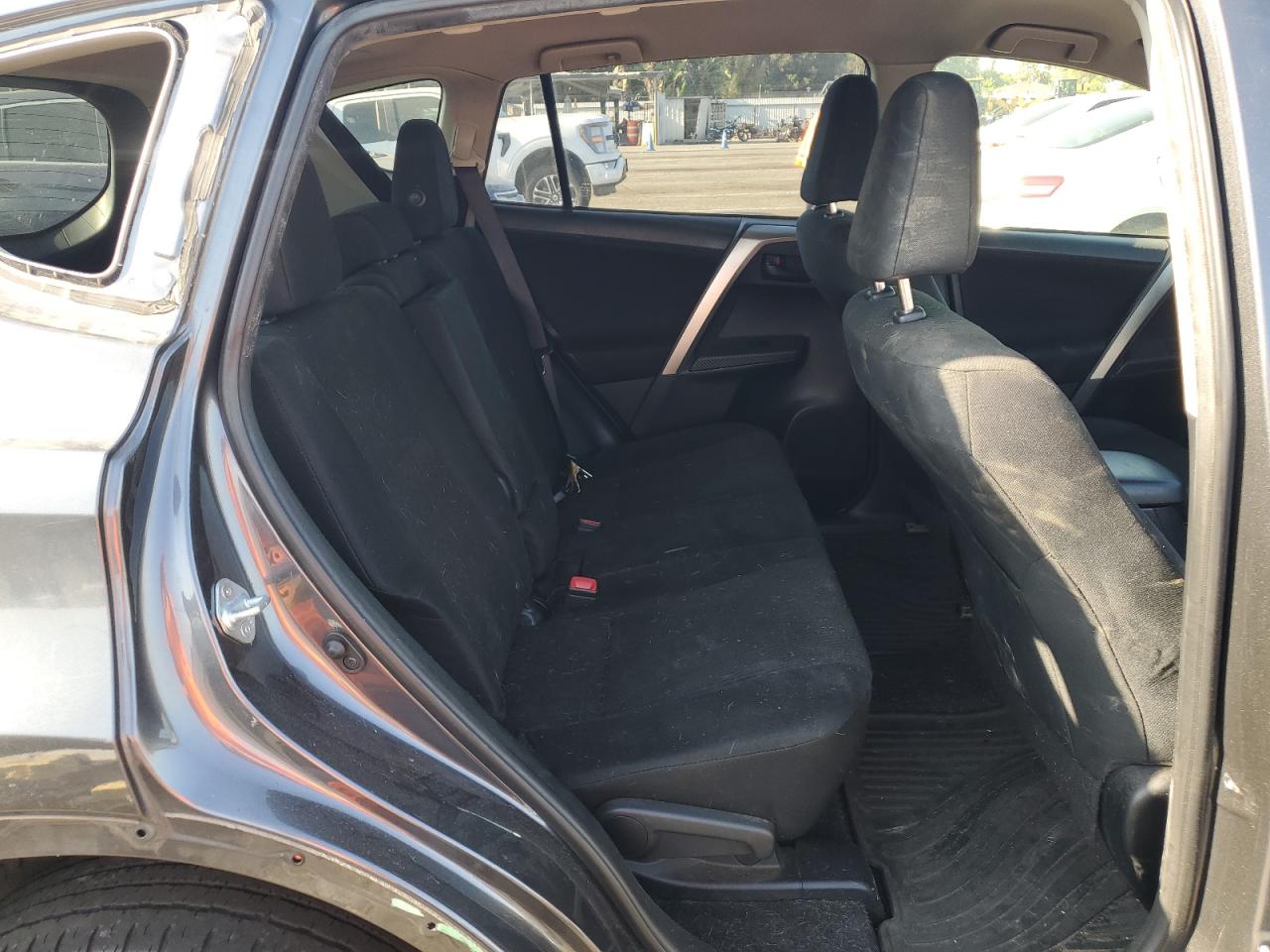 2015 Toyota Rav4 Le VIN: JTMZFREV0FD065124 Lot: 61827064