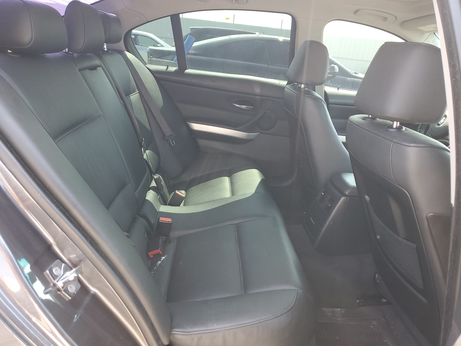 WBAVD535X7A008669 2007 BMW 335 Xi