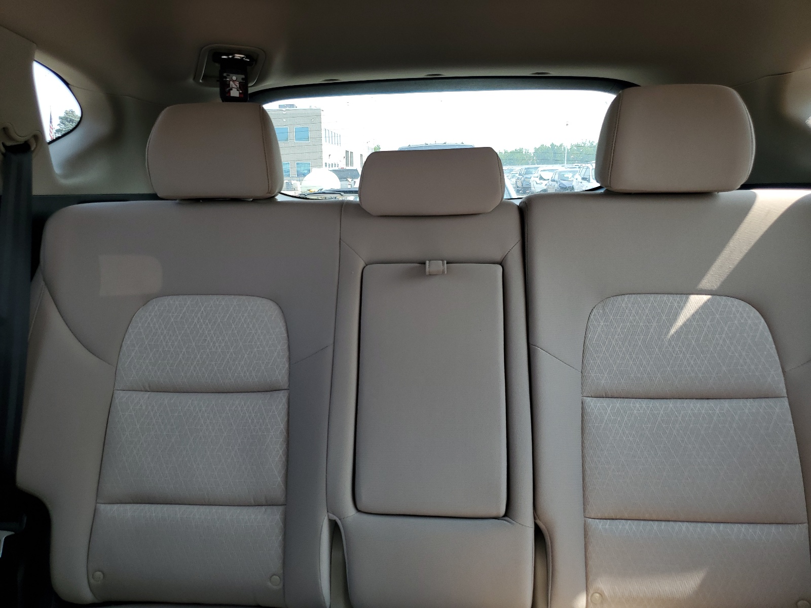 KM8J2CA49JU641381 2018 Hyundai Tucson Se