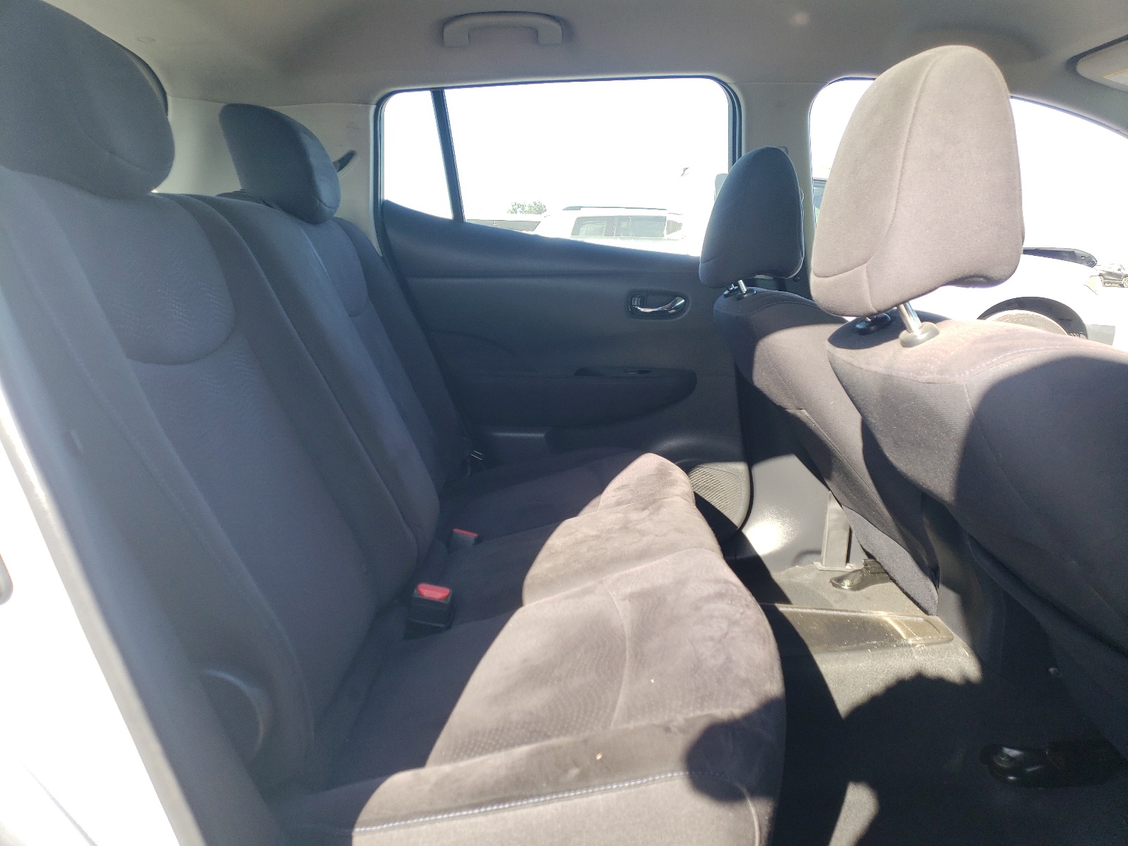 1N4AZ0CP4FC325993 2015 Nissan Leaf S