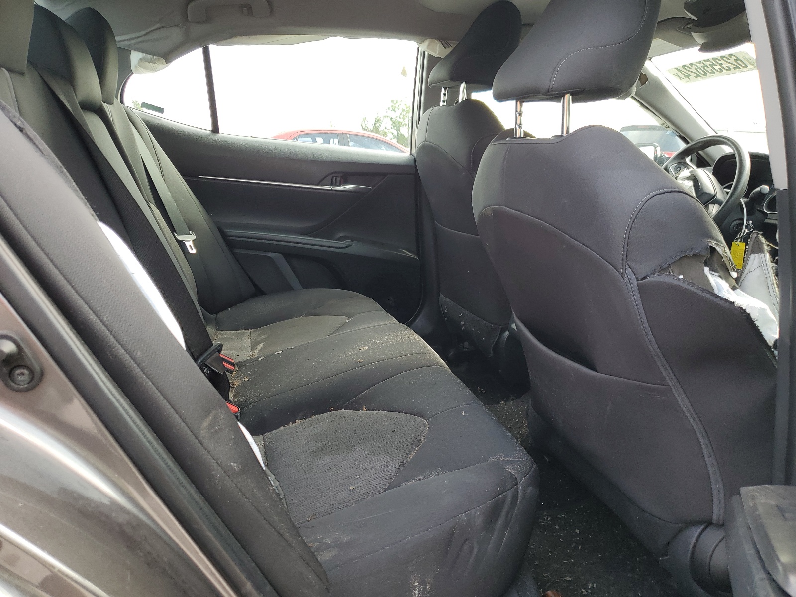 2021 Toyota Camry Le vin: 4T1C11AKXMU428684