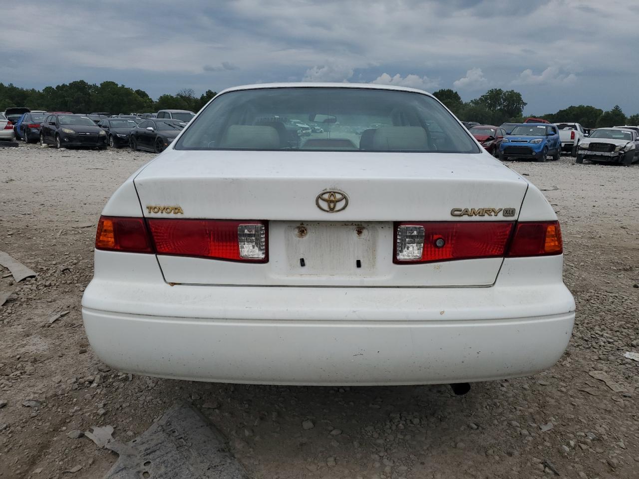 2000 Toyota Camry Le VIN: JT2BG28KXY0410069 Lot: 64041494