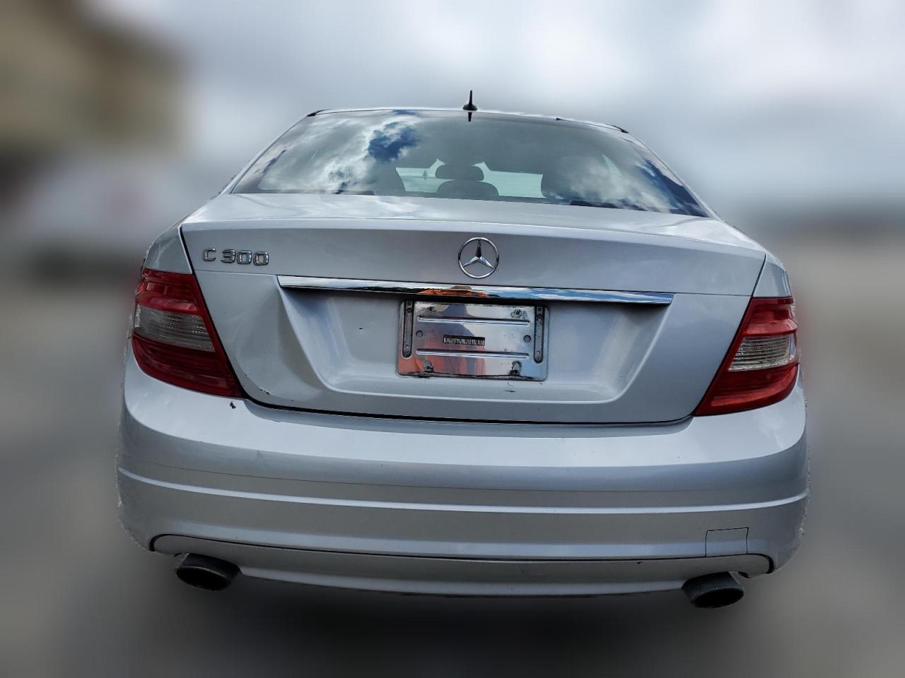 2010 Mercedes-Benz C 300 VIN: WDDGF5EB7AR124726 Lot: 64954034