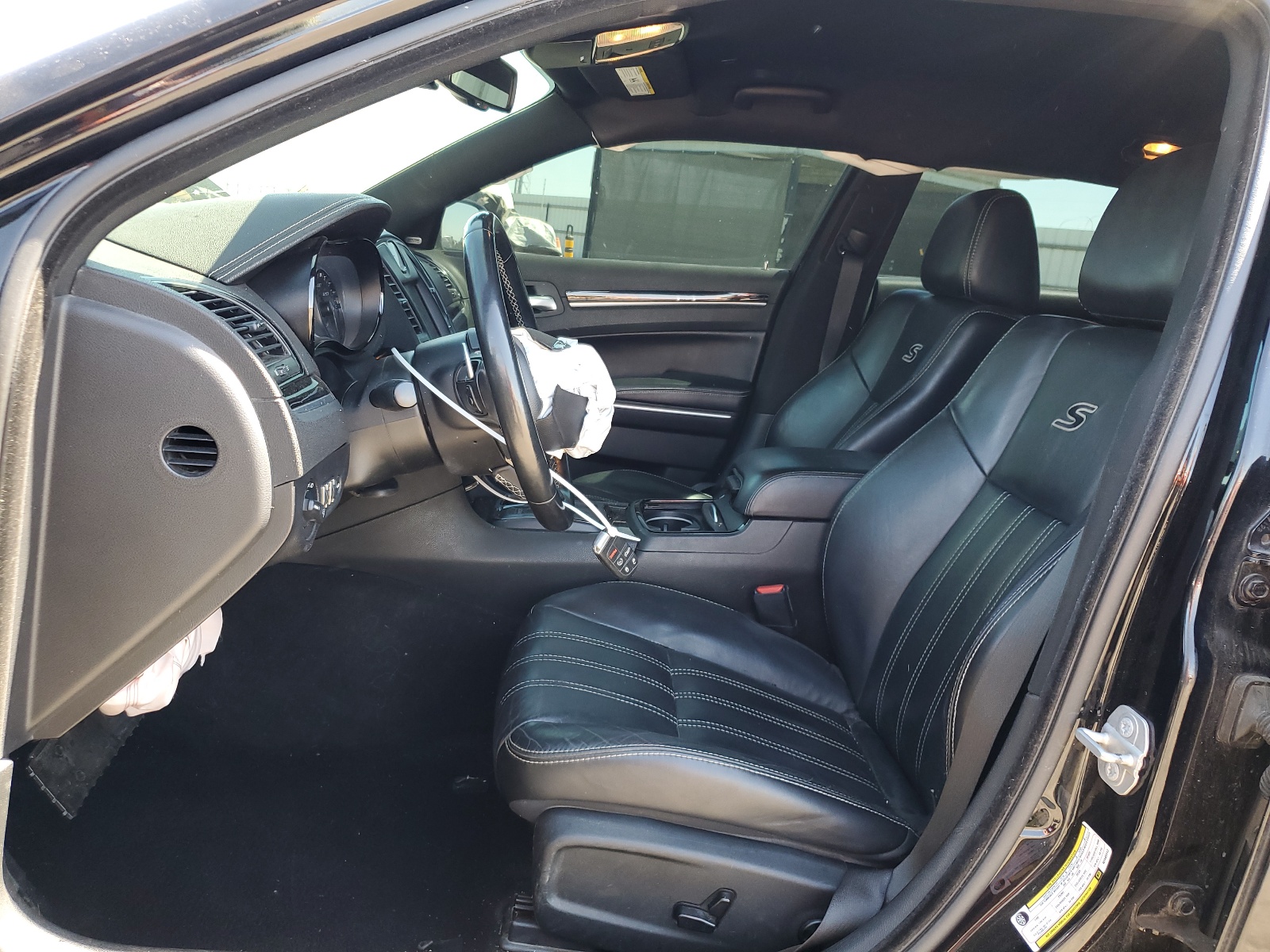 2C3CCABG7KH585442 2019 Chrysler 300 S