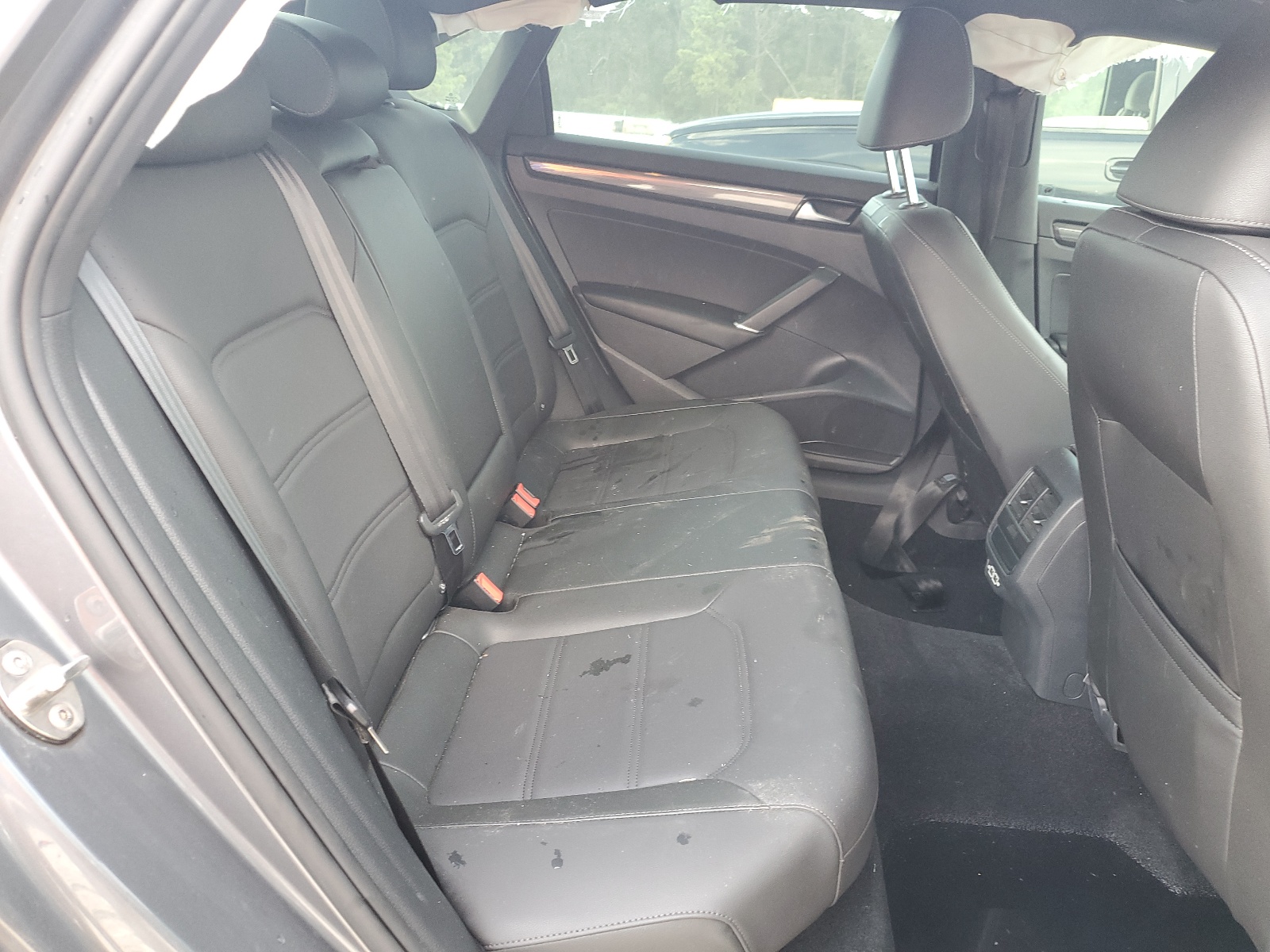 1VWMA7A35NC001003 2022 Volkswagen Passat R-Line