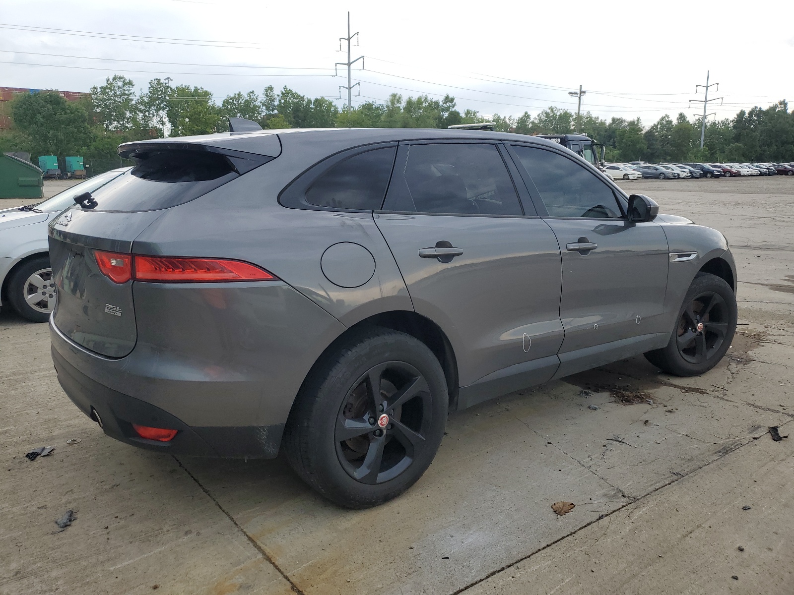 2017 Jaguar F-Pace Premium vin: SADCJ2BV8HA099563