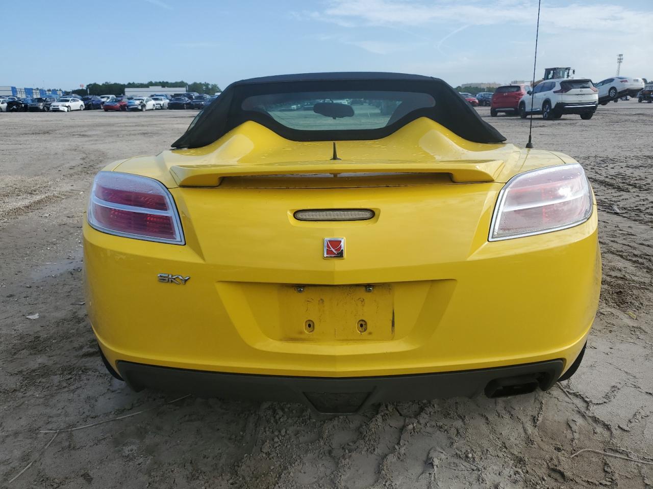 2008 Saturn Sky VIN: 1G8MC35B08Y132977 Lot: 60932294