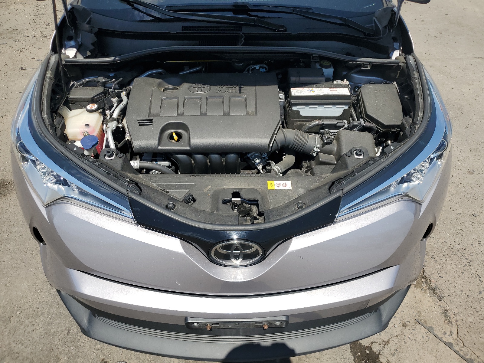 JTNKHMBX2J1002598 2018 Toyota C-Hr Xle