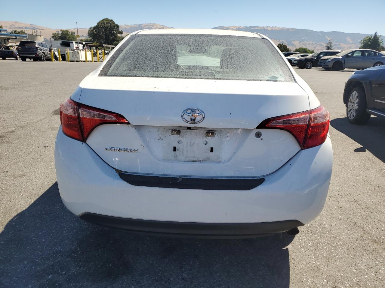 5YFBURHE4HP696364 2017 Toyota Corolla L