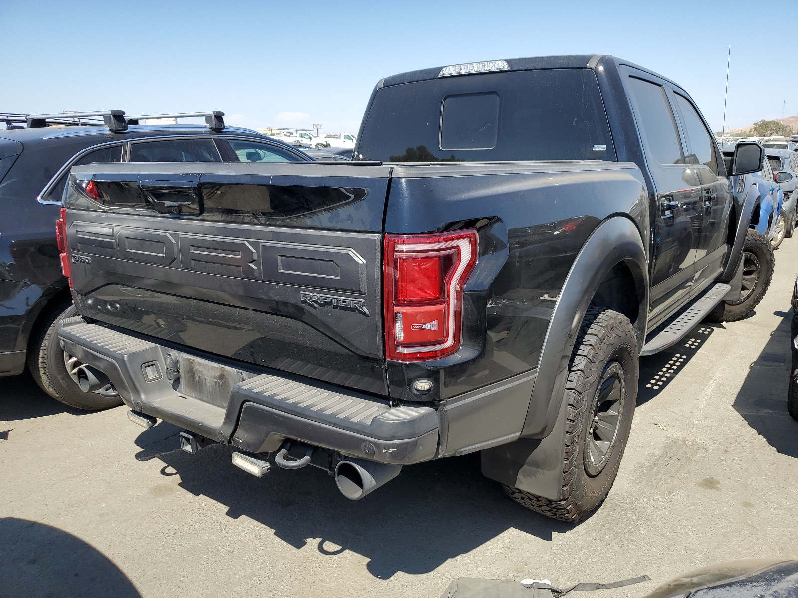 1FTFW1RG5JFB29333 2018 Ford F150 Raptor 1FTFW1RG5JFB29333 2018 Ford F150 Raptor