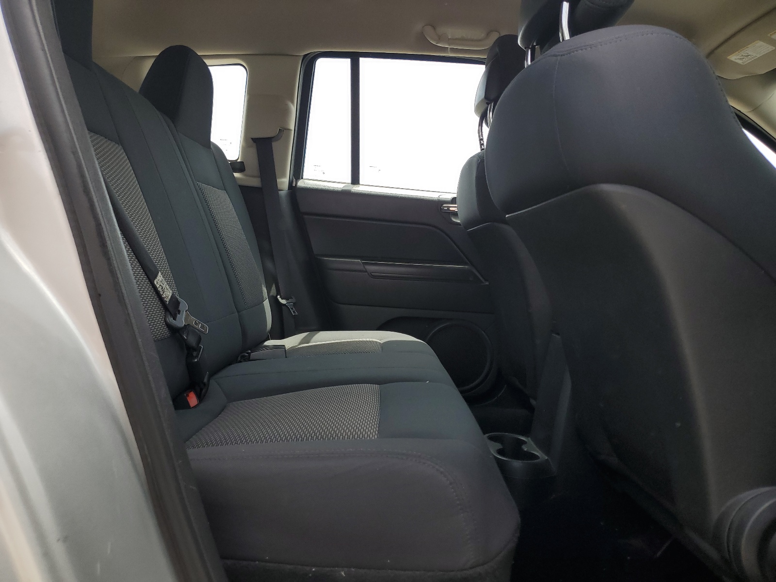 1J4NF4FB8AD572104 2010 Jeep Compass Sport