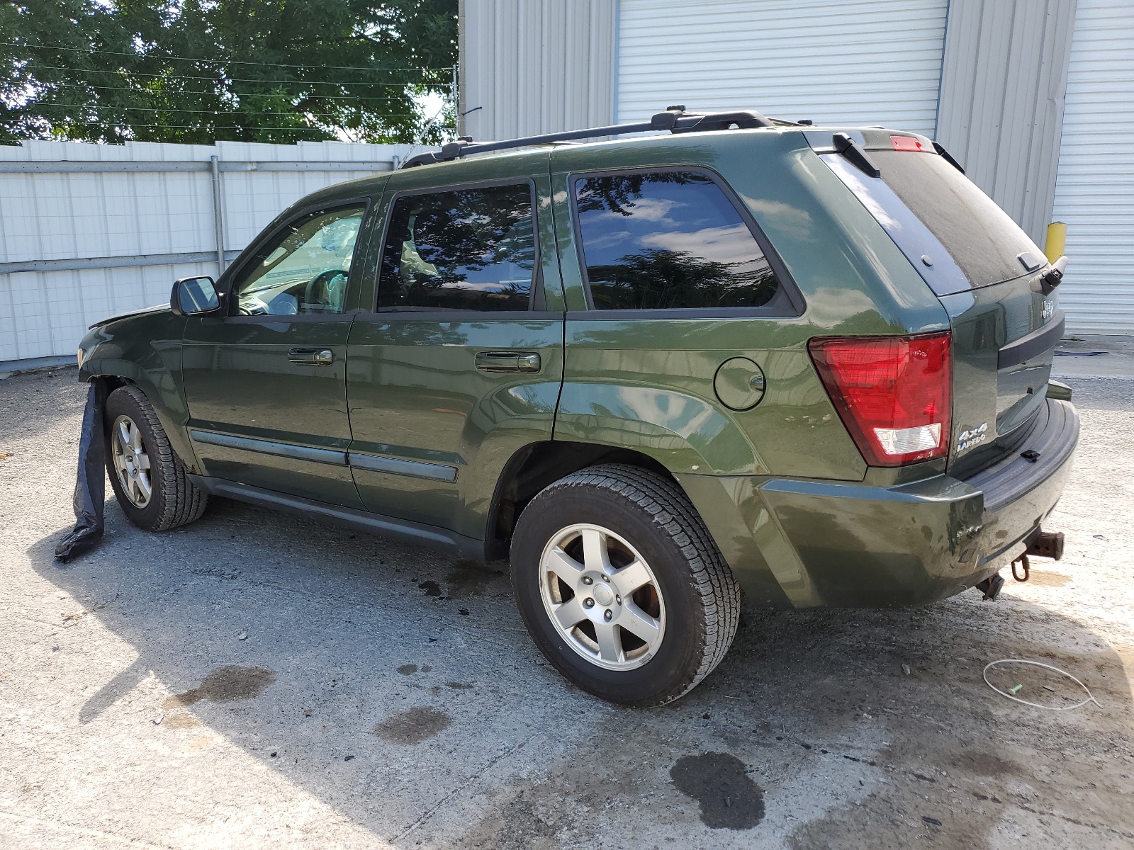 1J8GR48K89C513647 2009 Jeep Grand Cherokee Laredo