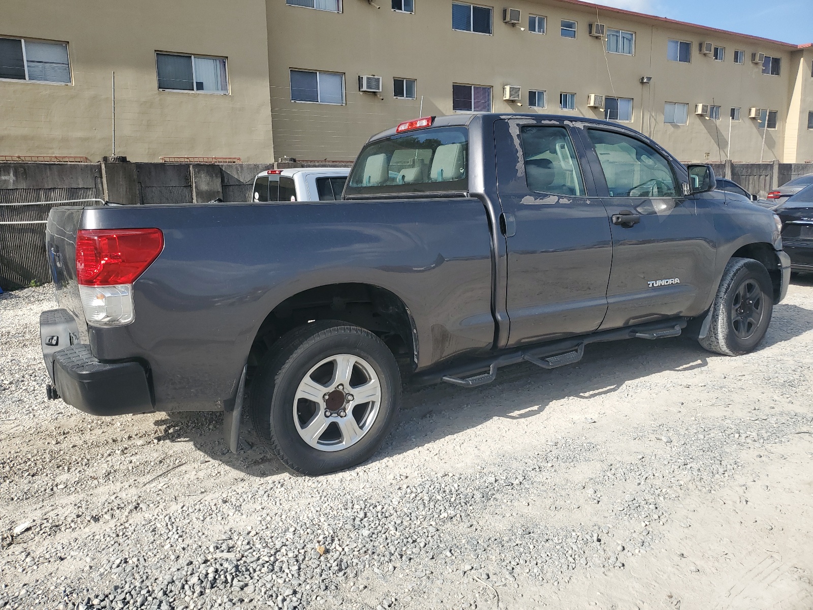 2013 Toyota Tundra Double Cab Sr5 vin: 5TFRM5F12DX060481