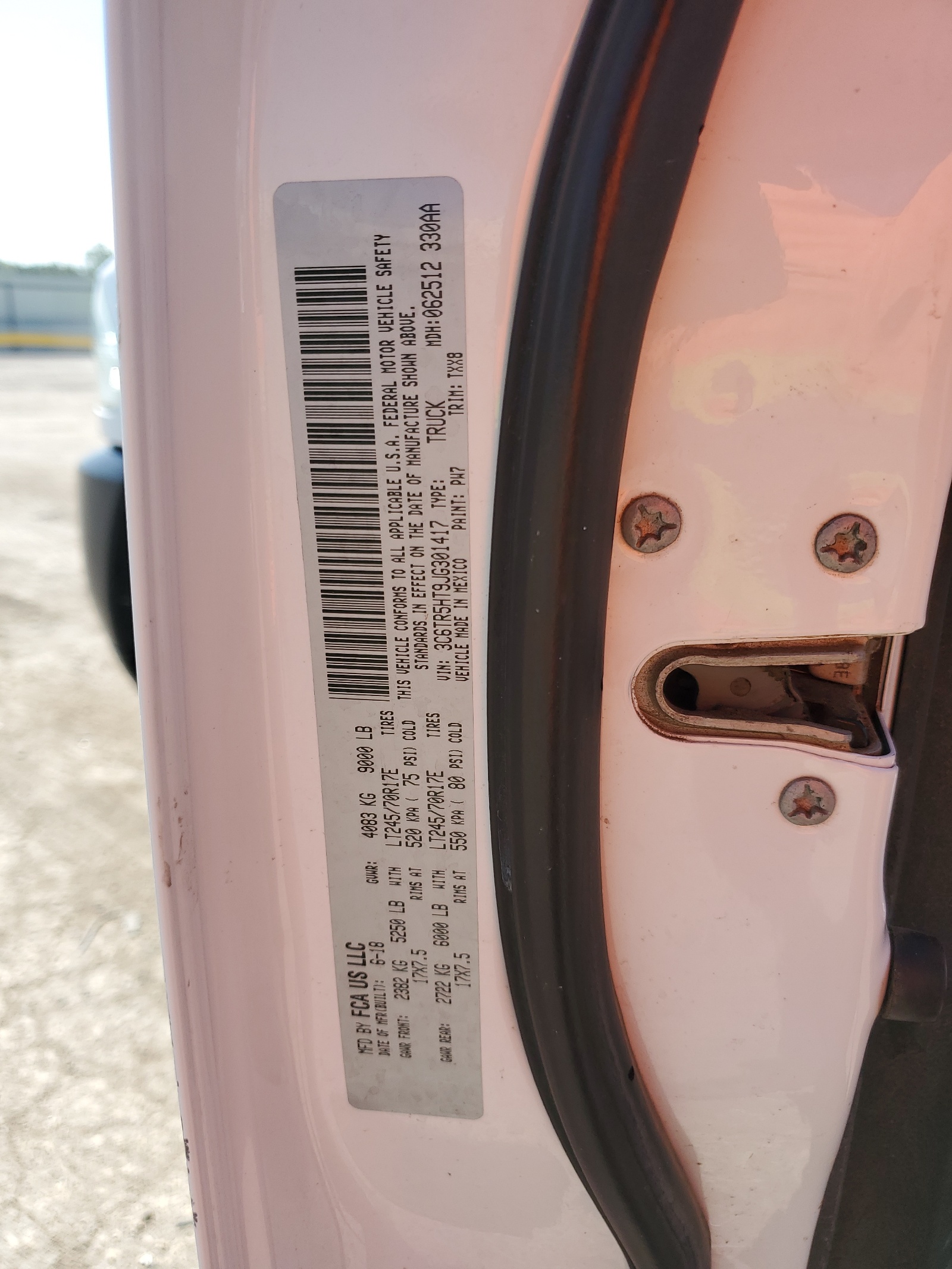 3C6TR5HT9JG301417 2018 Ram 2500 St