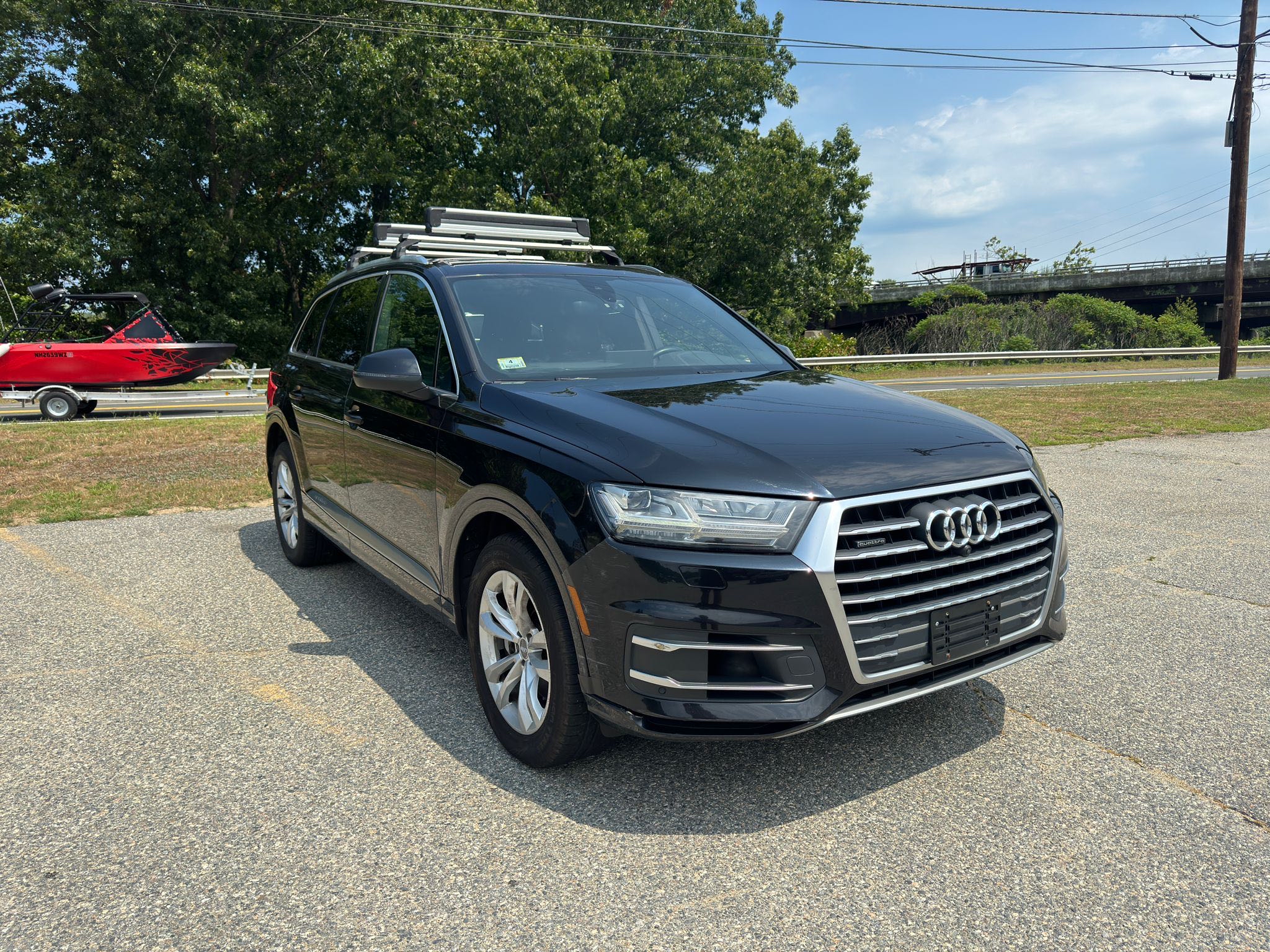 2019 Audi Q7 Premium Plus vin: WA1LAAF75KD002854