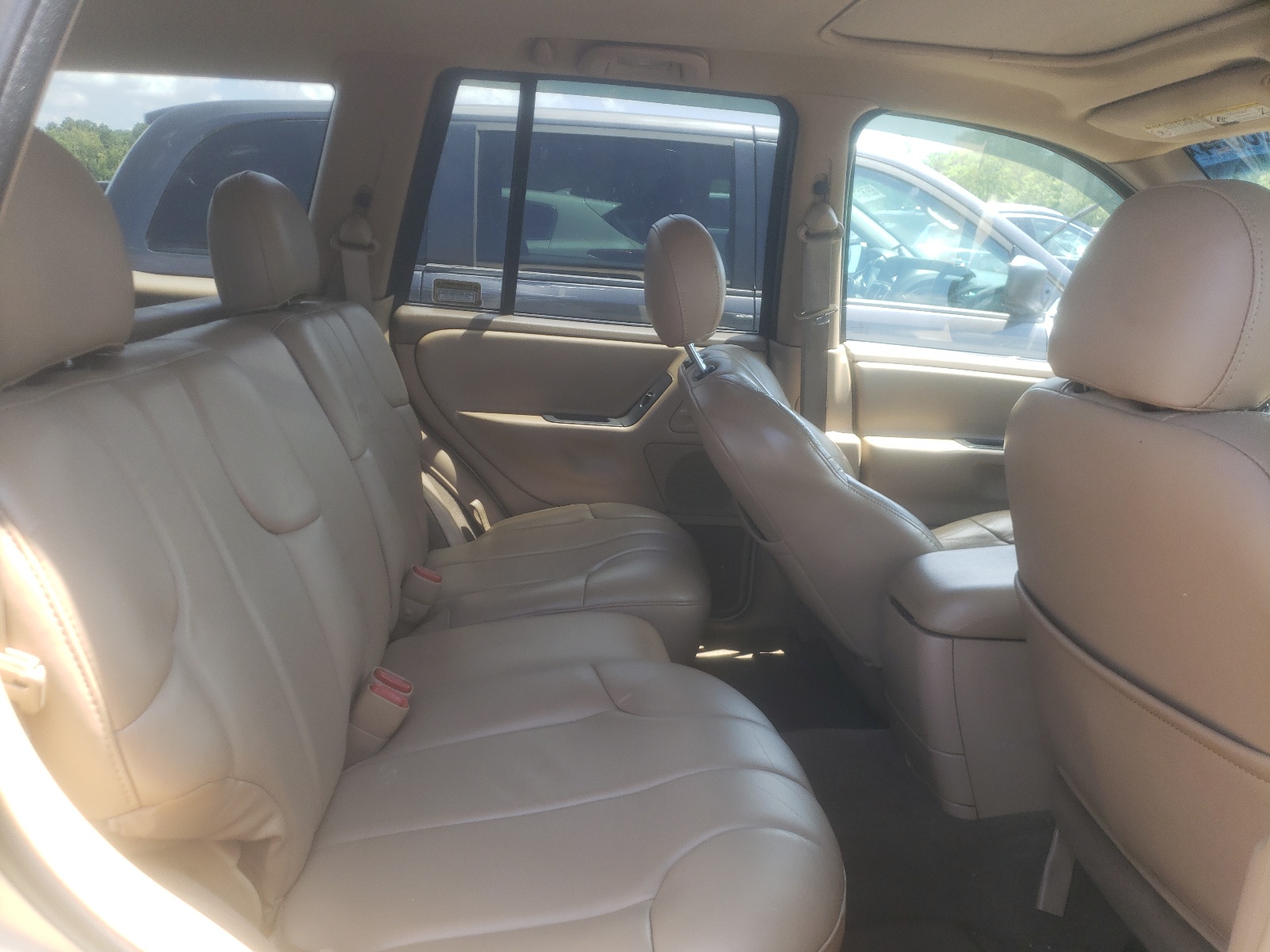 1J4GW48S4YC287681 2000 Jeep Grand Cherokee Laredo