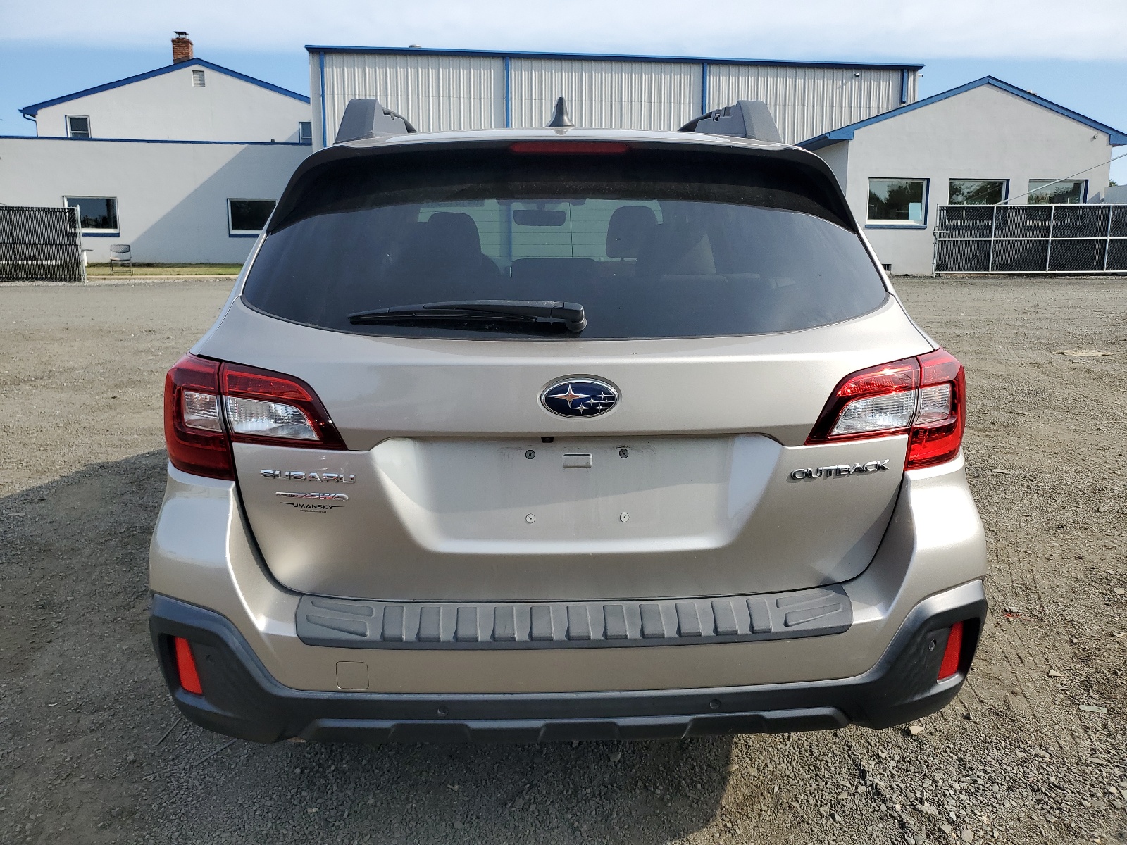 4S4BSANC8J3227217 2018 Subaru Outback 2.5I Limited