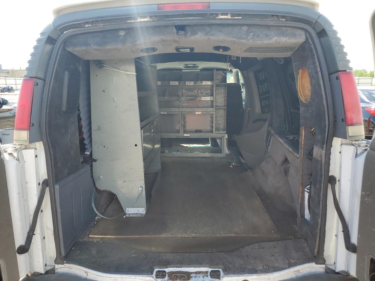 2000 Chevrolet Express G1500 VIN: 1GBFG15RXY1251007 Lot: 61920144