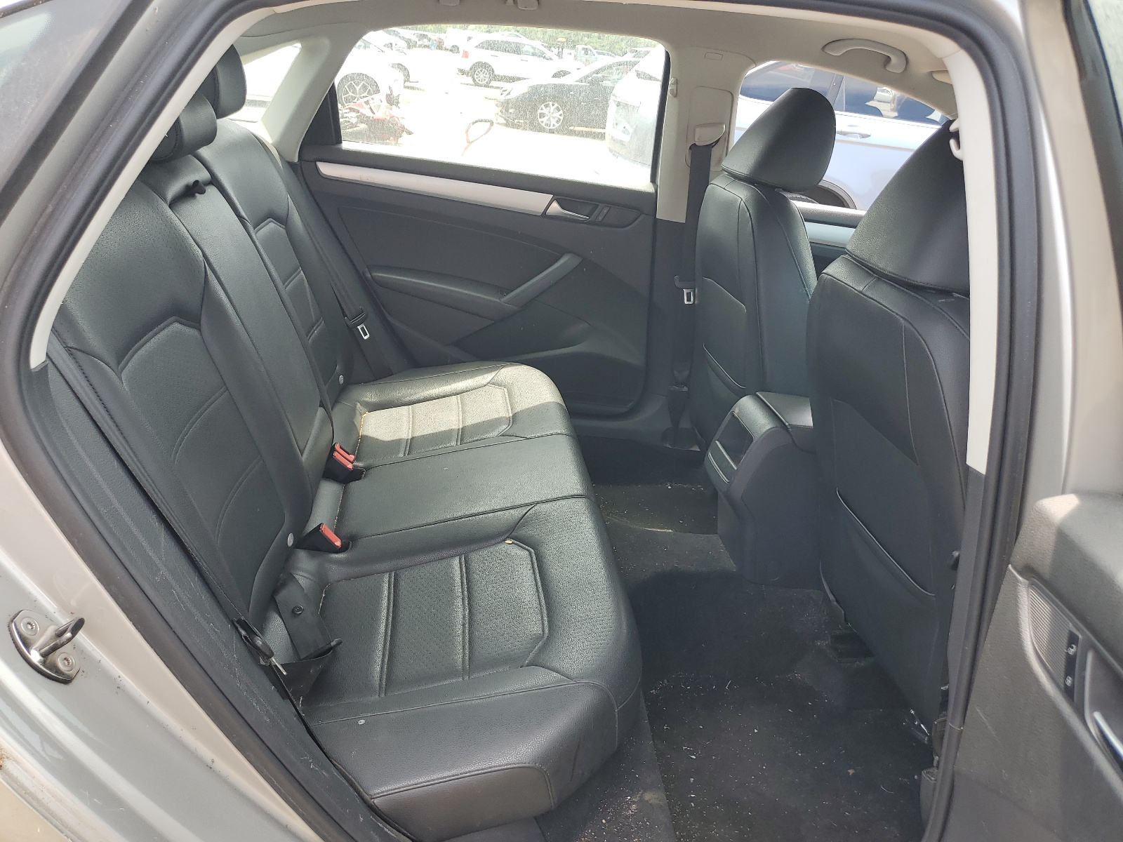 1VWBP7A38CC013035 2012 Volkswagen Passat Se