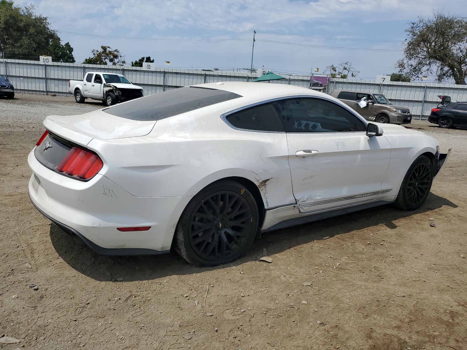 1FA6P8TH5H5215030 2017 Ford Mustang