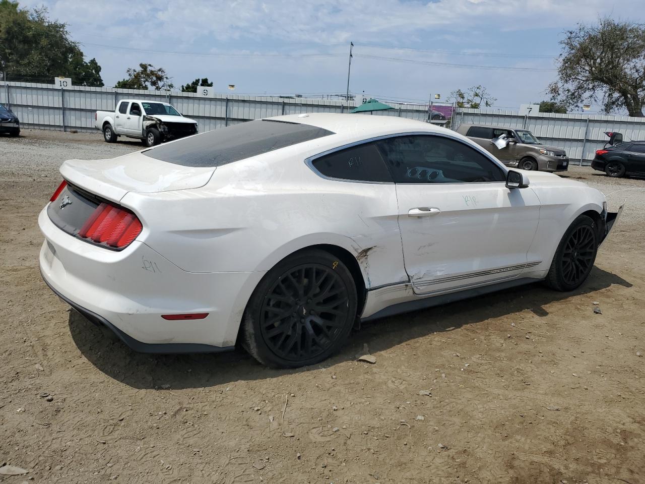 2017 Ford Mustang VIN: 1FA6P8TH5H5215030 Lot: 63134264