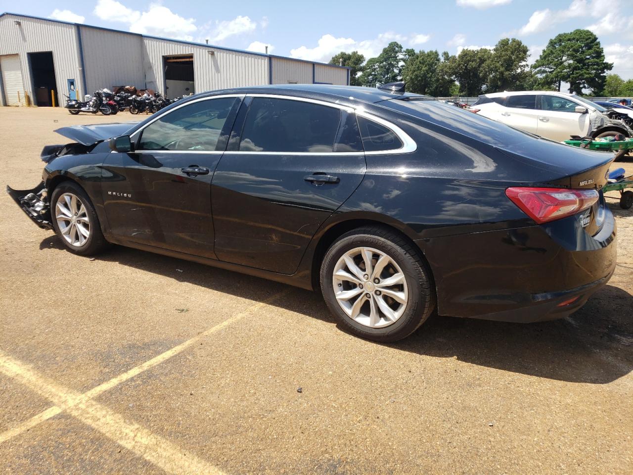 2020 Chevrolet Malibu - Image 2