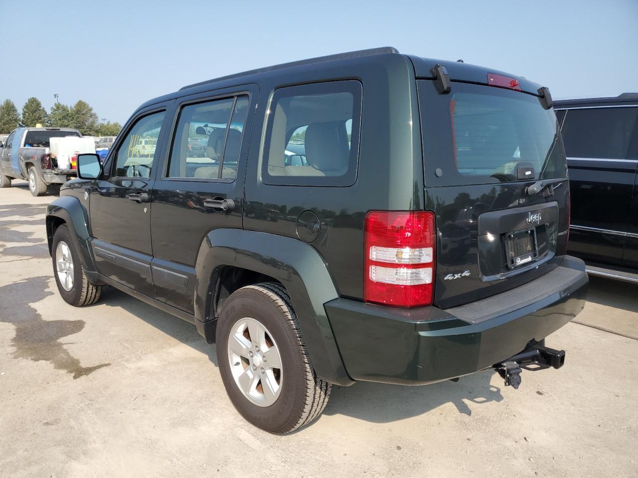 2011 Jeep Liberty (North America) - Image 2