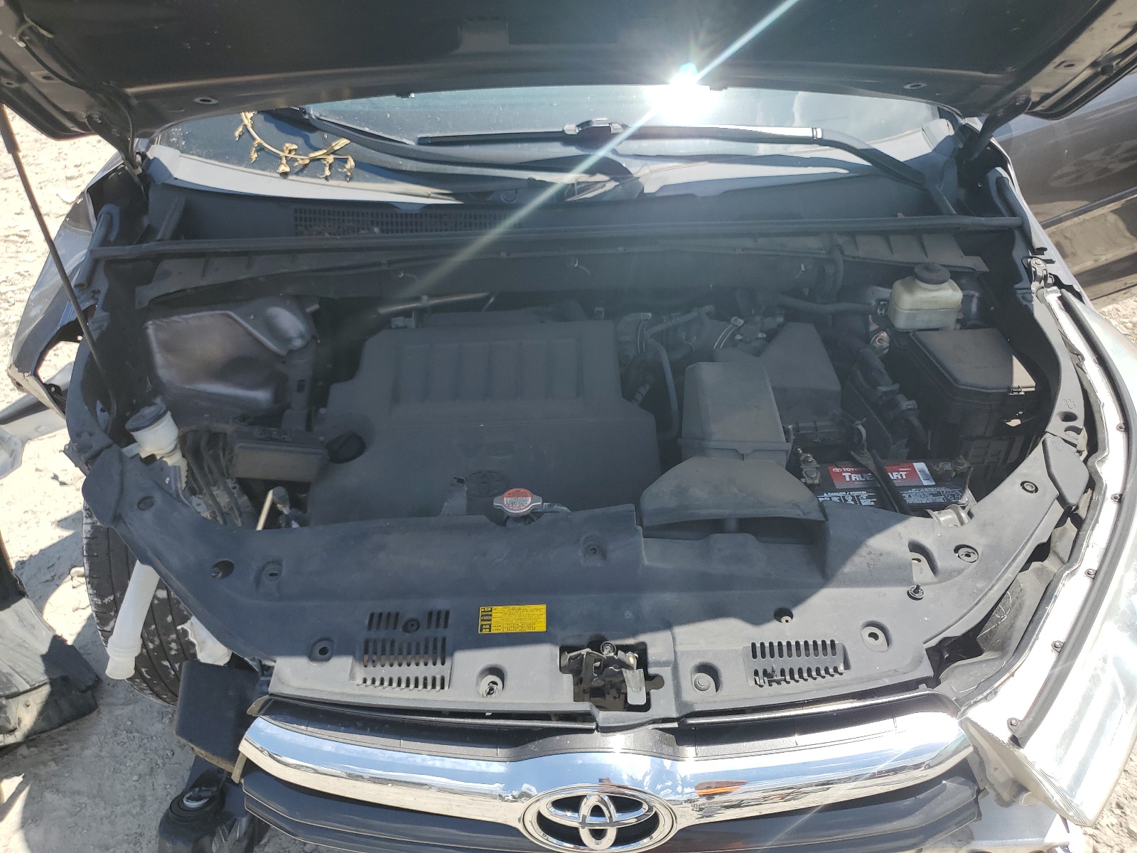 5TDJKRFH6GS303517 2016 Toyota Highlander Xle