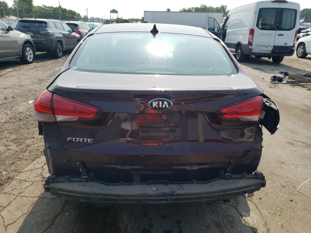 3KPFK4A75HE135923 2017 Kia Forte Lx