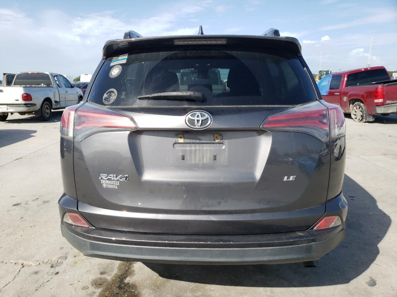 2018 Toyota Rav4 Le VIN: JTMZFREV9JJ157438 Lot: 64814204