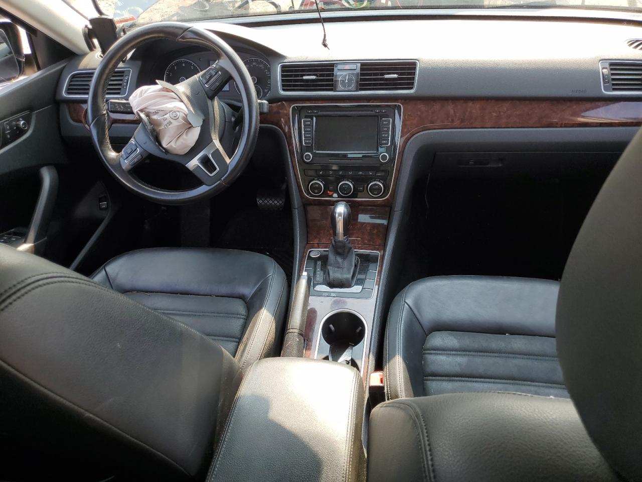 2013 Volkswagen Passat Sel VIN: 1VWCH7A3XDC040725 Lot: 64421484