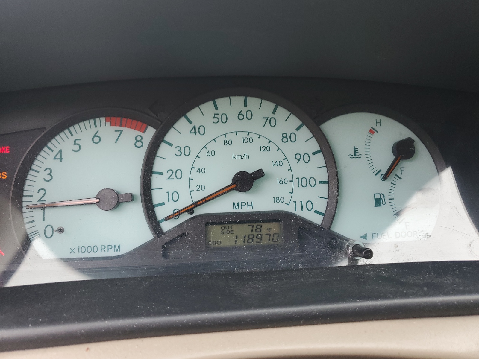 2T1BR38EX4C211072 2004 Toyota Corolla Ce